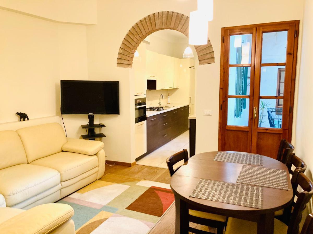Deluxe Apartment In The Centre Of Florence Ngoại thất bức ảnh